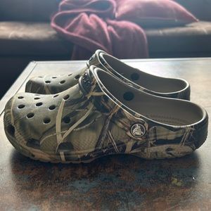 Big kids camo Crocs